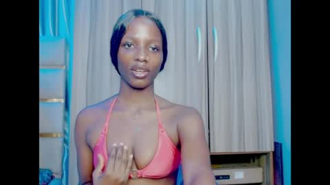 Ella online show from 3, 6, 2026
