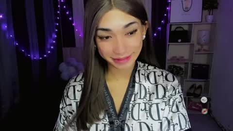 pixiedoll_ online show from 25, 7, 2026
