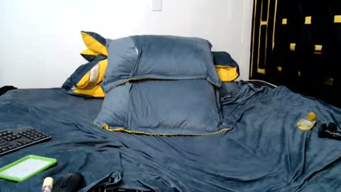 Snapshot of pixietease1 chatting on 4, 7, 2026 pixietease1 online show from 4, 7, 2026