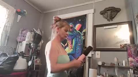 pizzedwife online show from 7, 4, 2026