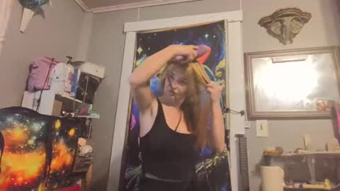 Snapshot of pizzedwife chatting on 2, 5, 2026 pizzedwife online show from 2, 5, 2026
