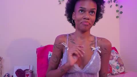 Venus  Vee  Cutie online show from 19, 10, 2025