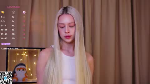 Snapshot of platinum_babe chatting on 6, 10, 2025 Ennie online show from 6, 10, 2025