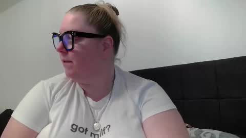 Platinum Puzzy online show from 4, 2, 2026