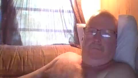 Snapshot of play_time180 chatting on 4, 7, 2026 not important online show from 4, 7, 2026