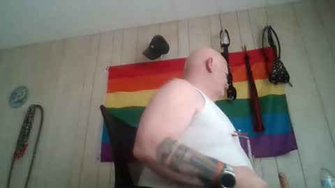 Snapshot of playboychas chatting on 19, 4, 2026 chaz online show from 19, 4, 2026