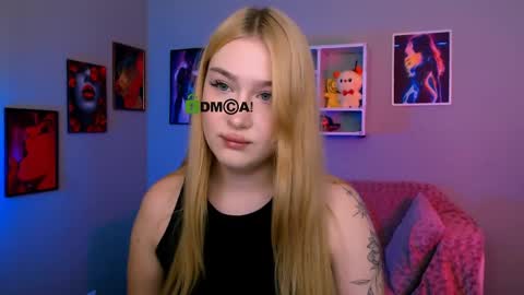 Snapshot of playful_sophie chatting on 16, 5, 2026 Sophie online show from 16, 5, 2026