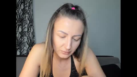 Snapshot of playfulaudrey chatting on 6, 3, 2025 PlayfulAudrey online show from 6, 3, 2025