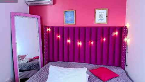 Snapshot of playfuljust_18 chatting on 25, 12, 2024 SAMARA online show from 25, 12, 2024