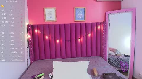 Snapshot of playfuljust_18 chatting on 30, 12, 2024 SAMARA online show from 30, 12, 2024