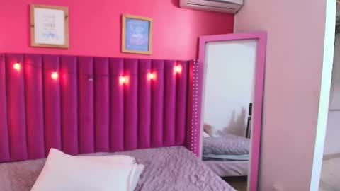 Snapshot of playfuljust_18 chatting on 1, 1, 2025 SAMARA online show from 1, 1, 2025