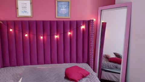 Snapshot of playfuljust_18 chatting on 13, 1, 2025 SAMARA online show from 13, 1, 2025