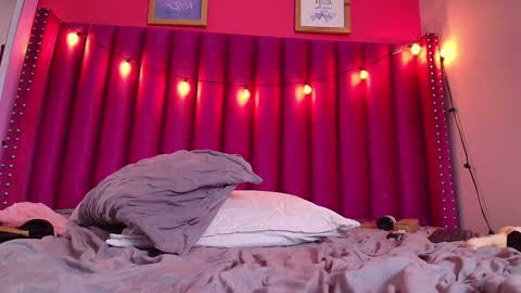 Snapshot of playfuljust_18 chatting on 21, 1, 2025 SAMARA online show from 21, 1, 2025