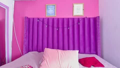 Snapshot of playfuljust_18 chatting on 19, 11, 2025 SAMARA online show from 19, 11, 2025