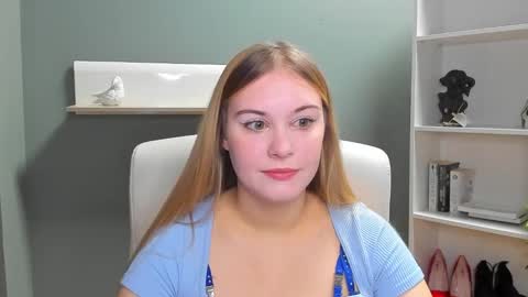 Snapshot of playgirl_valeria chatting on 6, 1, 2025 Valeria online show from 6, 1, 2025