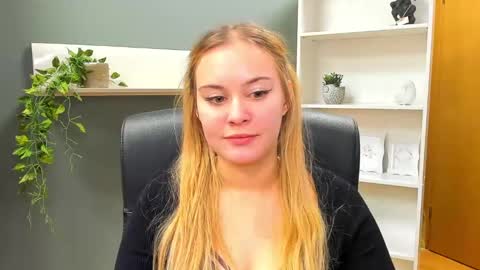 Snapshot of playgirl_valeria chatting on 19, 1, 2025 Valeria online show from 19, 1, 2025