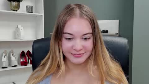 Snapshot of playgirl_valeria chatting on 28, 9, 2025 Valeria online show from 28, 9, 2025