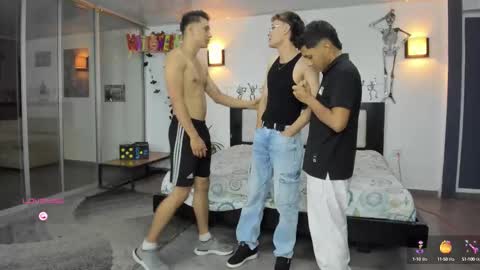   online show from 5, 10, 2025