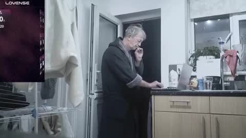 Snapshot of playme828530 chatting on 26, 11, 2025 Play Me online show from 26, 11, 2025