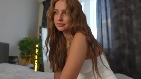 21 y.o Mila online show from 31, 7, 2026