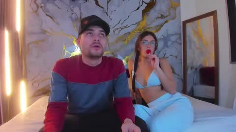 JUAN AND JULI online show from 5, 3, 2025