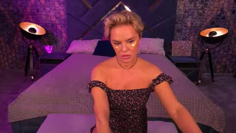 Snapshot of pleasurewecouple chatting on 15, 3, 2026 Ira brunette and Vika blonde online show from 15, 3, 2026