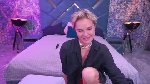 Snapshot of pleasurewecouple chatting on 21, 3, 2026 Ira brunette and Vika blonde online show from 21, 3, 2026