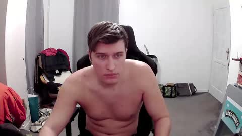 plkrisztian online show from 18, 4, 2026