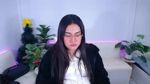 Ploysai online show from 29, 11, 2025