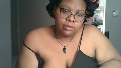 Snapshot of plushbunny420 chatting on 6, 1, 2025 Plushbunny420 online show from 6, 1, 2025