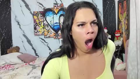Snapshot of pocahontas_98113116 chatting on 15, 1, 2025 lesly pagina azul pocahontas982 online show from 15, 1, 2025