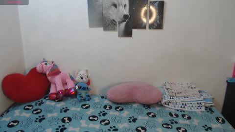 Snapshot of pocahontas_princess__ chatting on 7, 10, 2025 Pocahontas online show from 7, 10, 2025