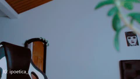 IG ipoetica  online show from 19, 12, 2024