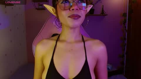 Snapshot of poison_liv chatting on 29, 9, 2025 poison_liv online show from 29, 9, 2025
