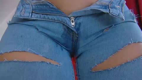 poison_milf_ online show from 1, 10, 2025