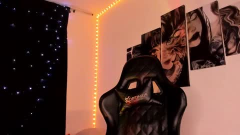 Willow                      Hours 12pm to 630pm Colombian time FRIDAY AND SUNDAY FREE DAYS online show from 15, 12, 2024