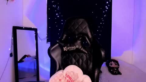 Willow                      Hours 12pm to 630pm Colombian time FRIDAY AND SUNDAY FREE DAYS online show from 12, 1, 2025