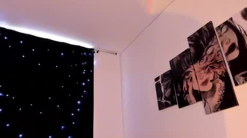 Willow                      Hours 12pm to 630pm Colombian time FRIDAY AND SUNDAY FREE DAYS online show from 23, 2, 2025