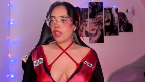 Willow                      Hours 12pm to 630pm Colombian time FRIDAY AND SUNDAY FREE DAYS online show from 8, 1, 2026