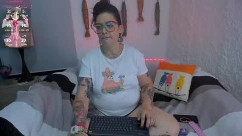 Snapshot of poisson_ivy_ chatting on 15, 1, 2025 poisson_ivy_ online show from 15, 1, 2025