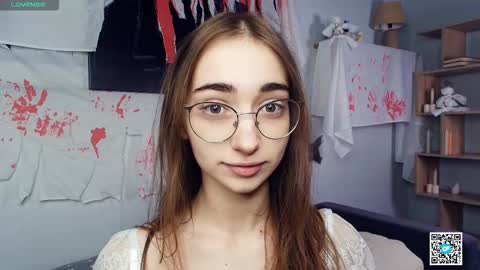 Snapshot of polly_bee chatting on 31, 10, 2025 Polly online show from 31, 10, 2025