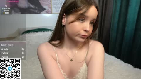 Snapshot of polly_dollie_ chatting on 18, 12, 2024 Renet online show from 18, 12, 2024