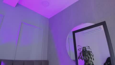 POLLY online show from 10, 10, 2025