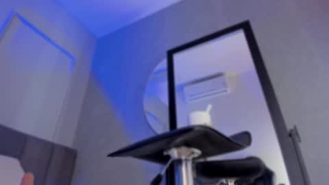 POLLY online show from 12, 11, 2025