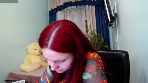 Snapshot of pollygreen chatting on 23, 12, 2024 Olivia online show from 23, 12, 2024