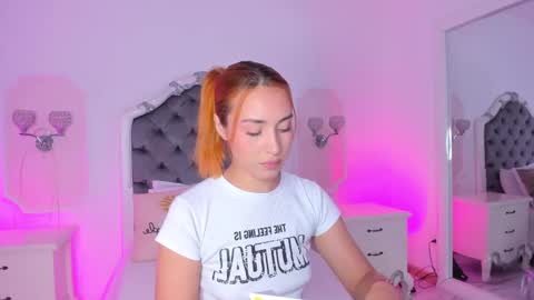 Snapshot of pollygrey_ chatting on 14, 9, 2025 Carolina online show from 14, 9, 2025
