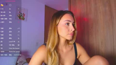 Snapshot of pollygrey_ chatting on 7, 6, 2026 Carolina online show from 7, 6, 2026