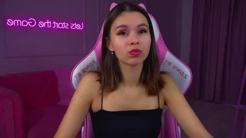 Polly online show from 10, 3, 2026