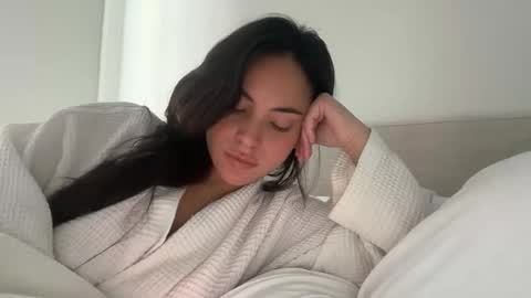 Polly Pocket online show from 14, 12, 2025