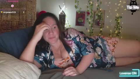 Snapshot of pooncahantits chatting on 8, 10, 2025 Emily at Home online show from 8, 10, 2025